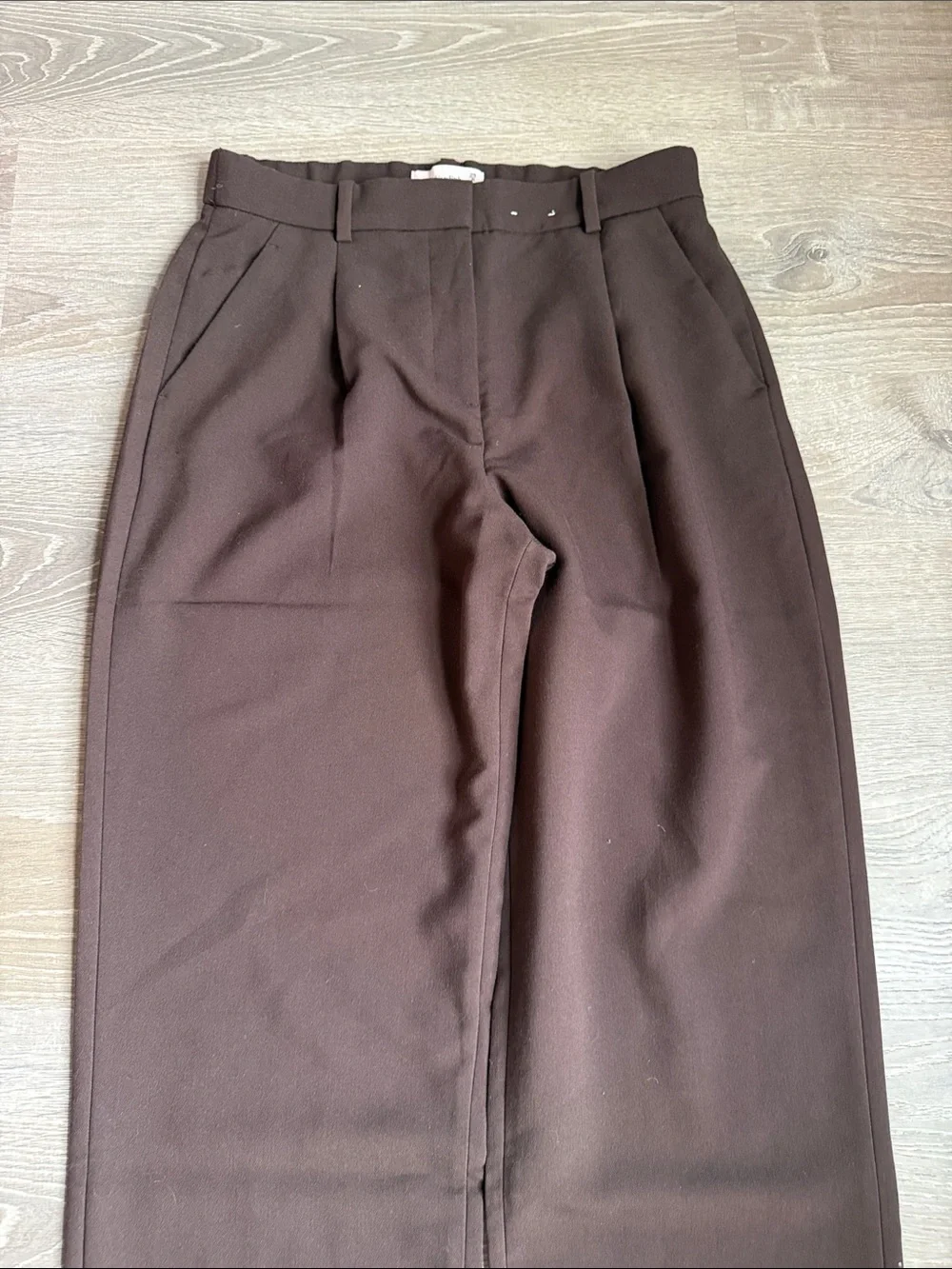 Abercrombie & Fitch Sloane Tailored Wide Leg Pant in dark coffee 8 - Picture 5 of 7